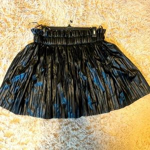 Black pleated skirt Size Large
